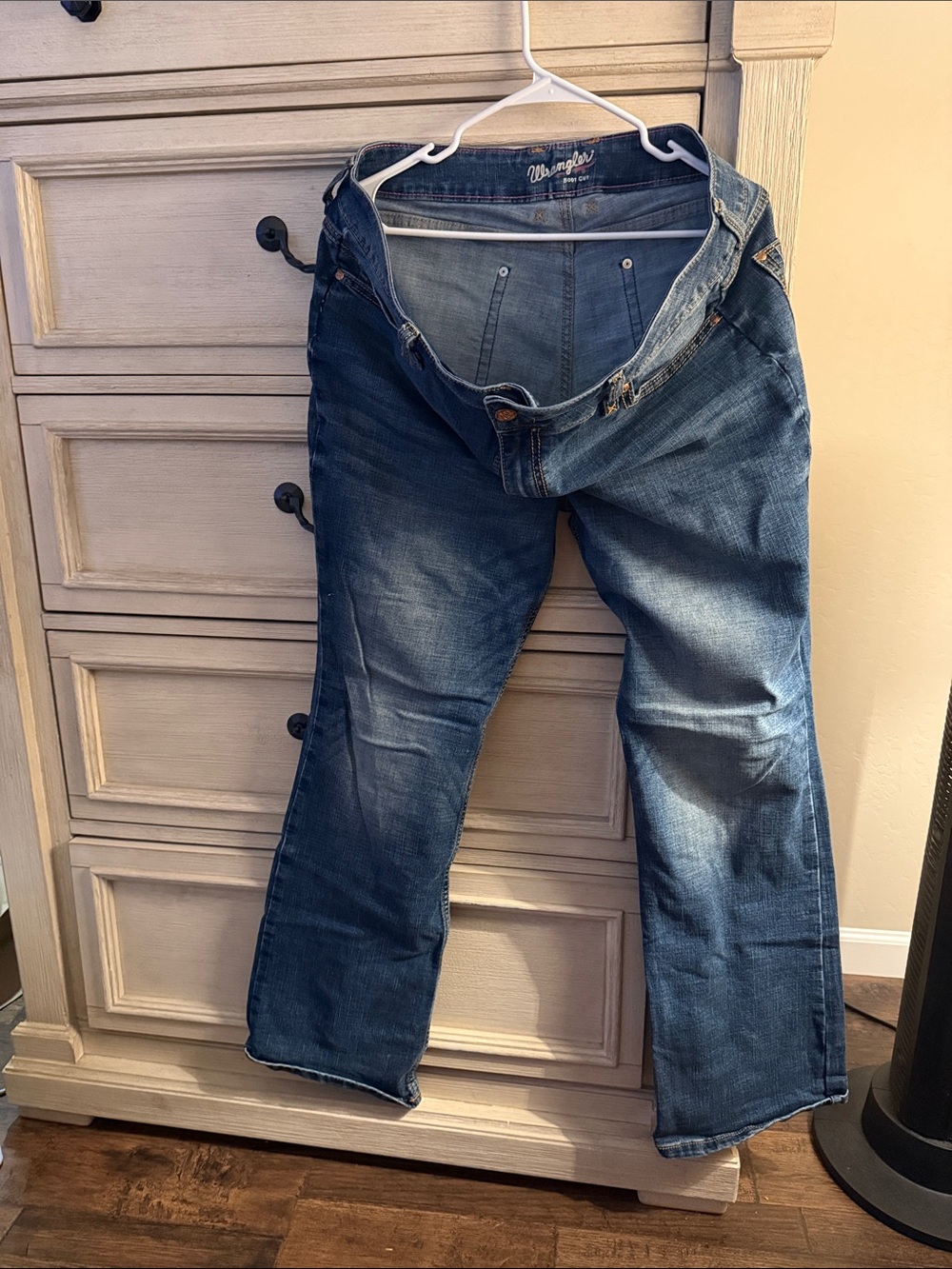 Wrangler Women’s Medium Blue Bootcut Jeans